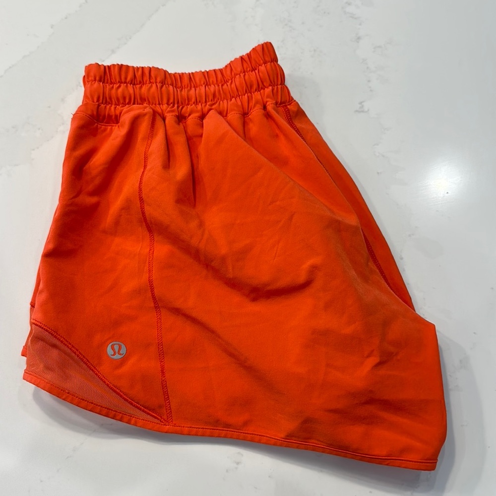 Lululemon Hotty Hot Lined Shorts 2.5”